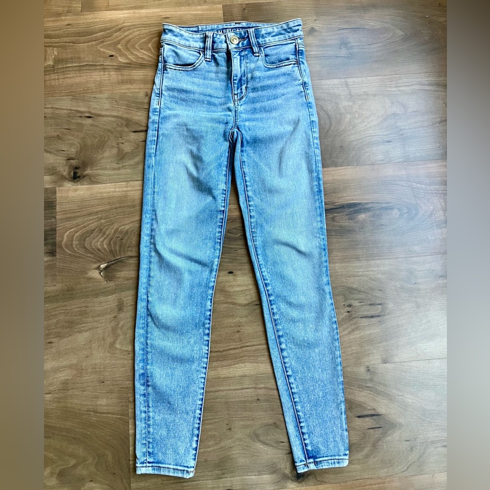 American Eagle Hi Rise Jeans